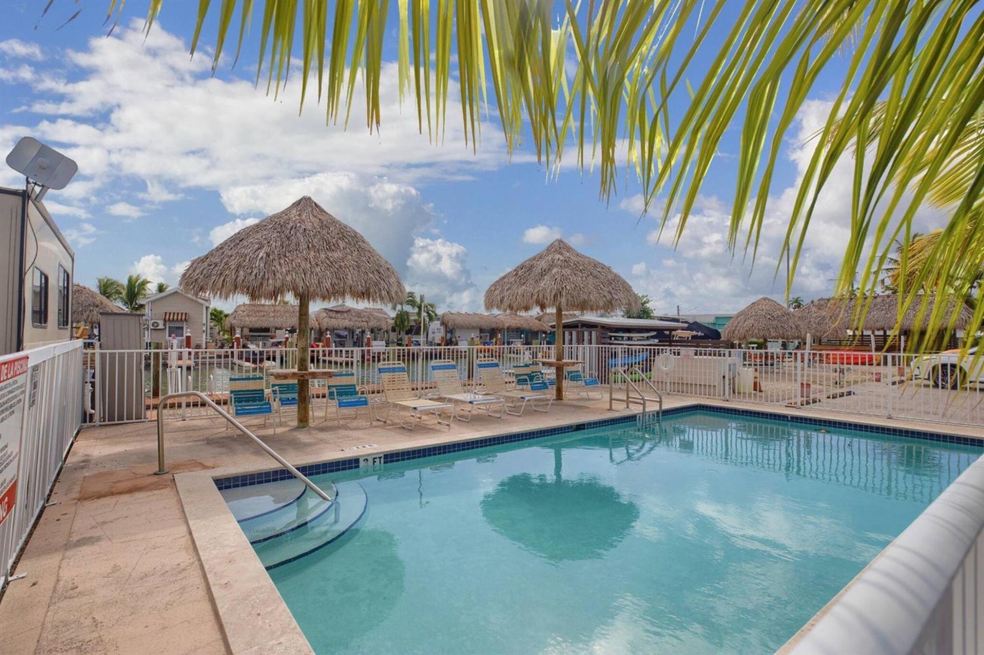 Waterfront Studio 2, Couples Oasis, Kayaks, Pool Jewfish Eksteriør bilde
